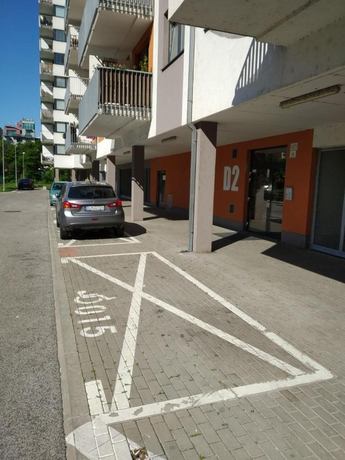 Brand New Apartment. Parking Spot Included! Bratislava Exterior foto